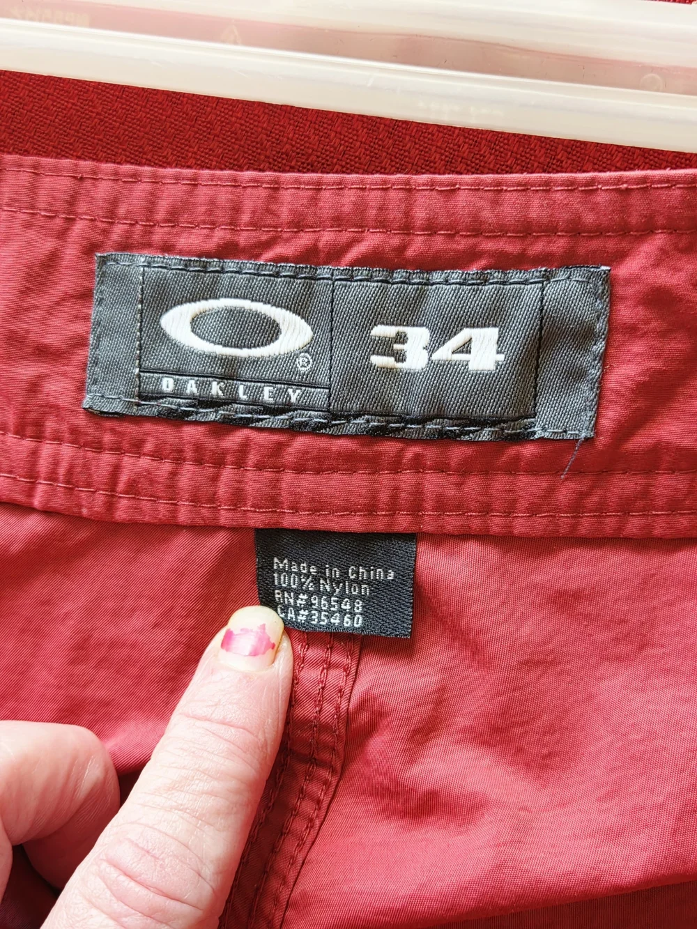 Oakley Board Shorts Mens 34 Red Nylon Swim Trunks Cargo Pocket Surf Beach